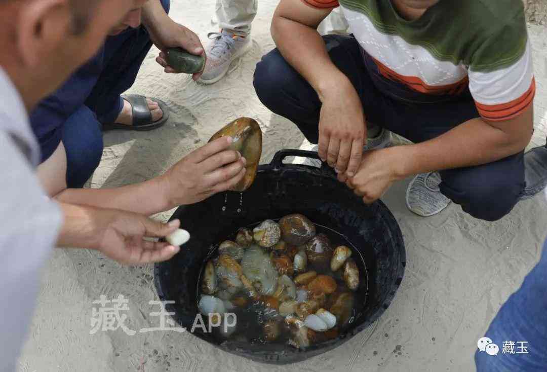 和田玉籽料根本賣不掉(和田玉什么顏色最貴依次順序)插圖6