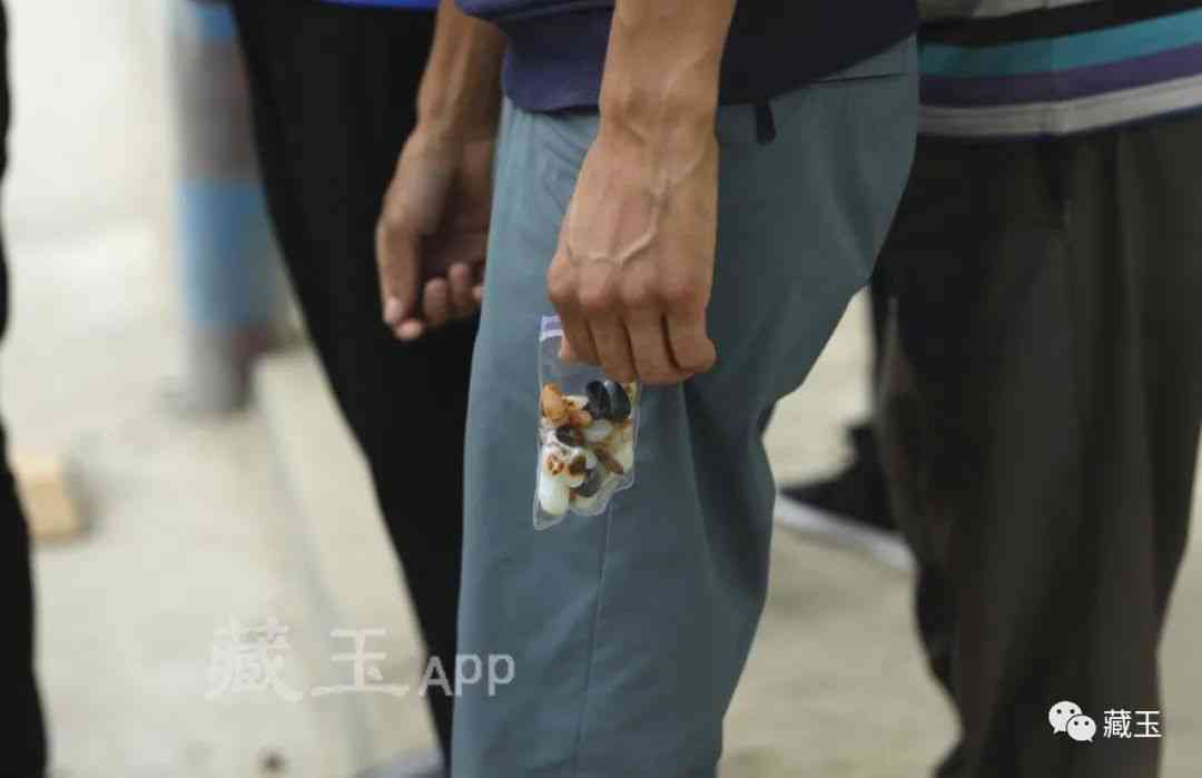 和田玉籽料根本賣不掉(和田玉什么顏色最貴依次順序)插圖8