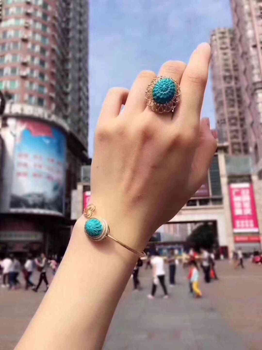 什么人不宜佩戴綠松石(什么人不宜佩戴綠松石手串)插圖2