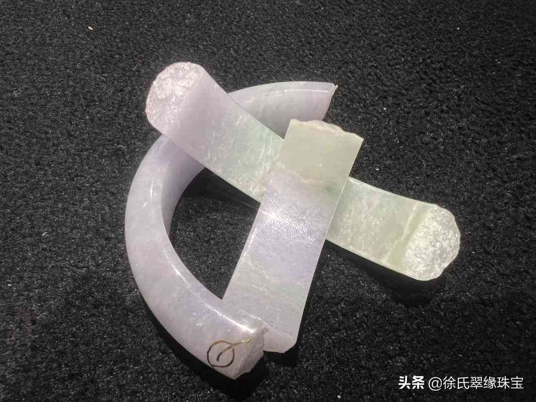玉鐲子裂縫還能養人嗎(玉鐲裂了還能養人嗎)插圖3