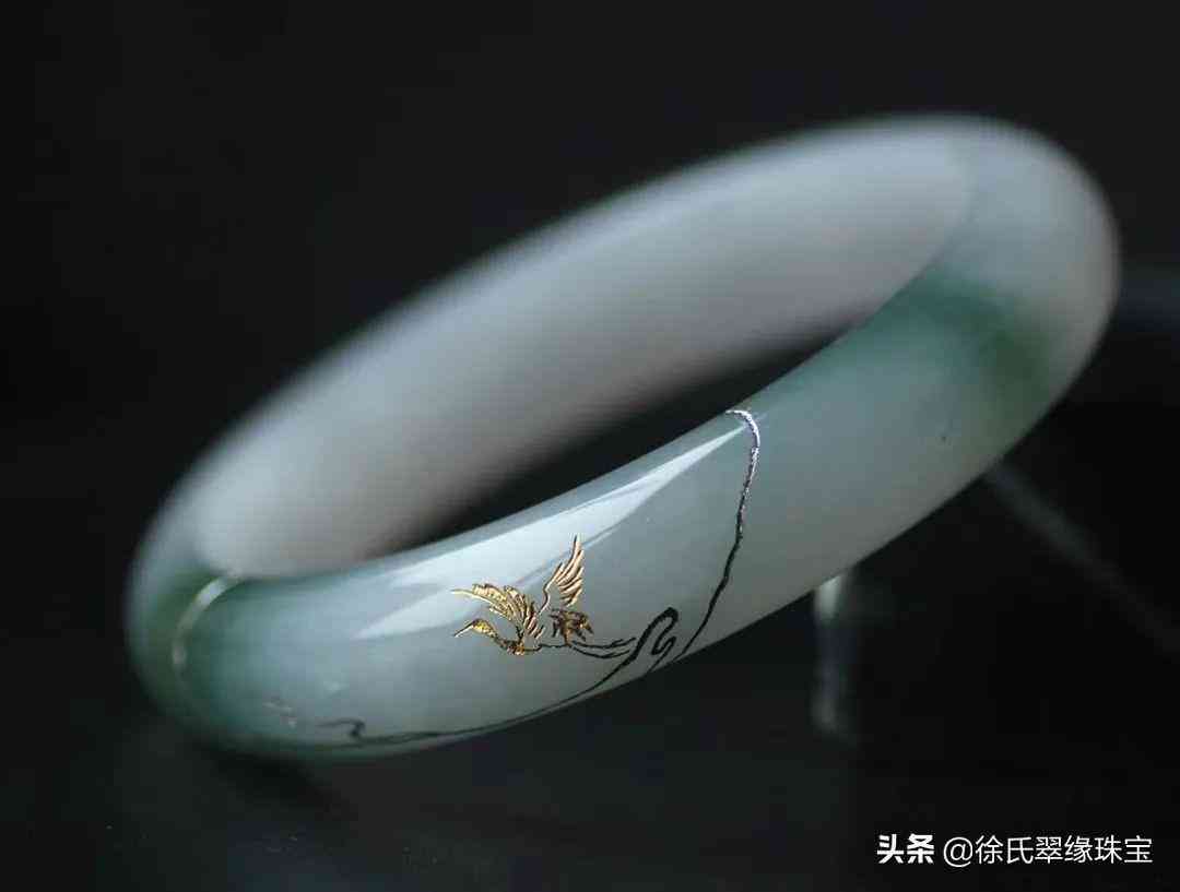 玉鐲子裂縫還能養人嗎(玉鐲裂了還能養人嗎)插圖5