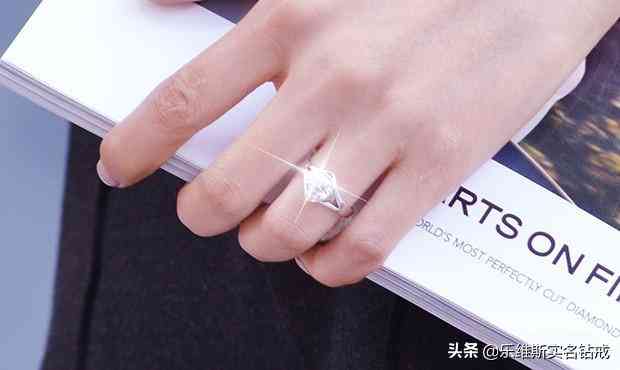 結婚戒指戴哪個手指頭(女人結婚戒指戴左手還是右手)