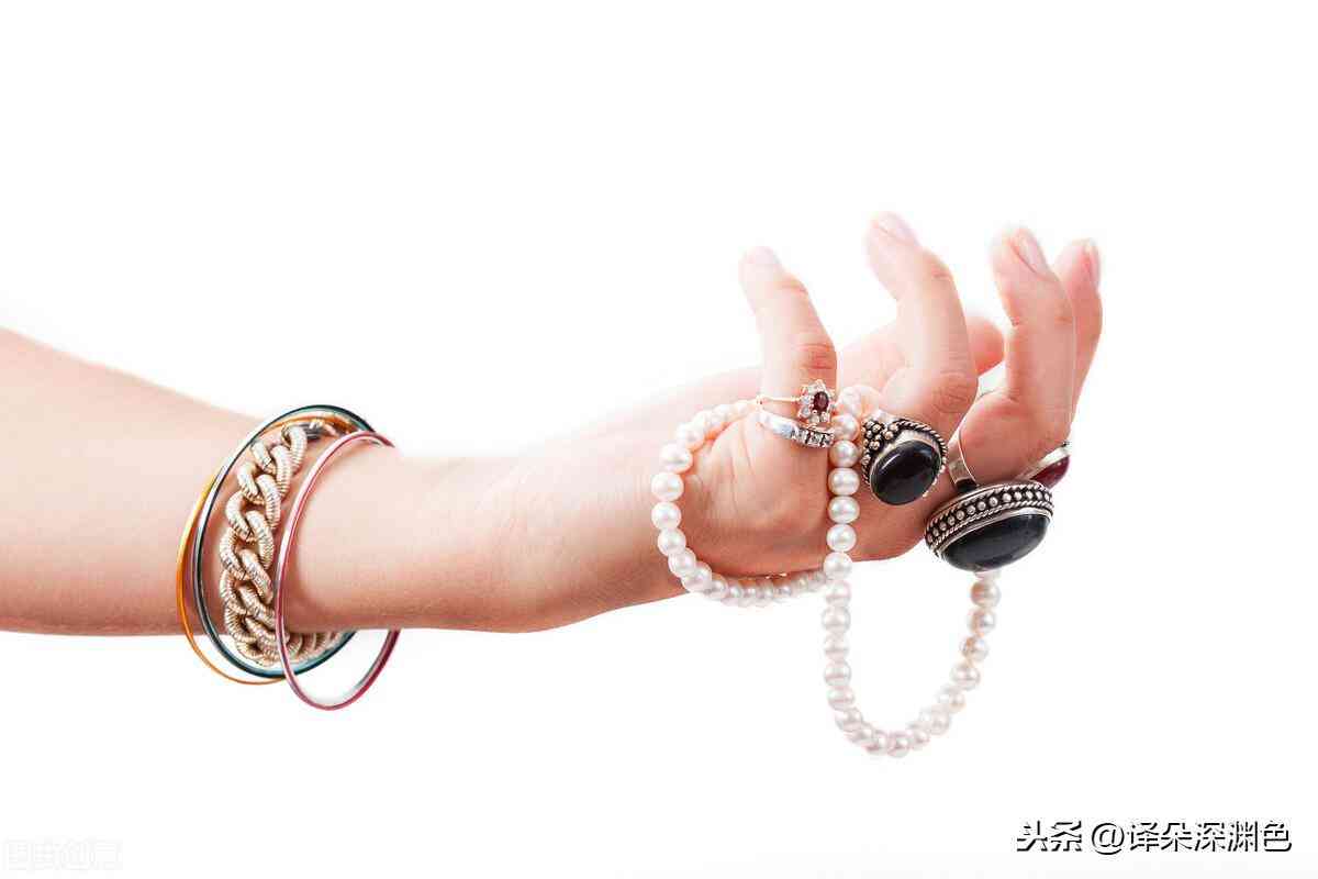 女生每個手指戴戒指的寓意(女人每個手指戴戒指代表的意義)插圖2