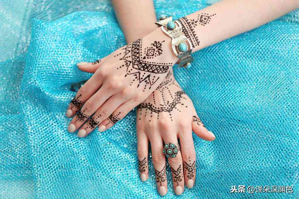 女生每個手指戴戒指的寓意(女人每個手指戴戒指代表的意義)插圖3
