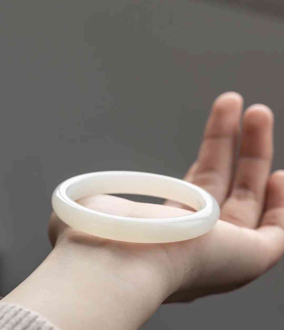 玉鐲子怎么分辨真假(玉鐲怎么辨別真假)插圖3