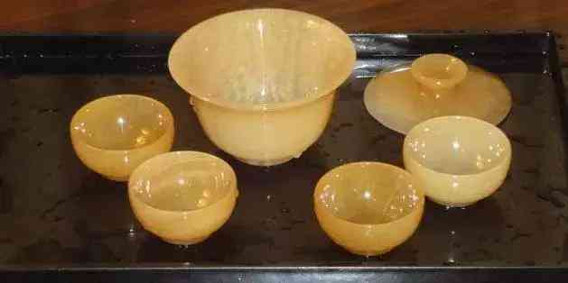 東陵玉和翡翠哪個對身體好(東陵玉和翡翠的區別)插圖1