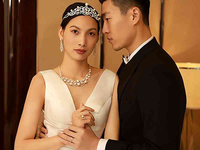 結婚女生戴戒指戴哪只手(結婚的女生戒指戴哪只手)插圖1