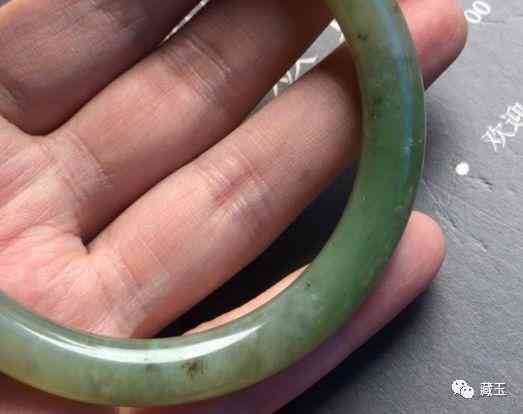 翠青玉手鐲價(jià)格(翠青手鐲圖片)插圖13