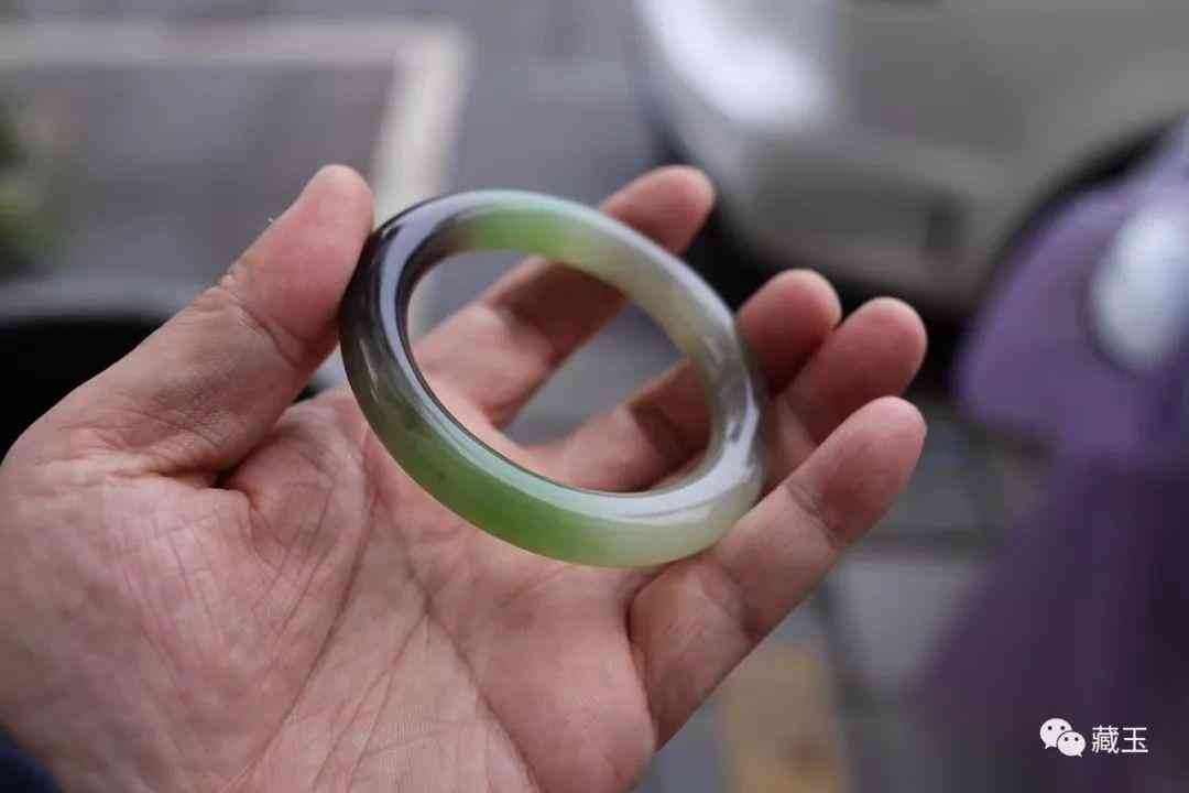 翠青玉手鐲價(jià)格(翠青手鐲圖片)插圖17