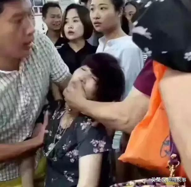 玉手鐲值錢嗎(玉手鐲多少錢的是正品)插圖1