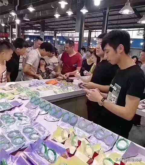 玉手鐲值錢嗎(玉手鐲多少錢的是正品)插圖3
