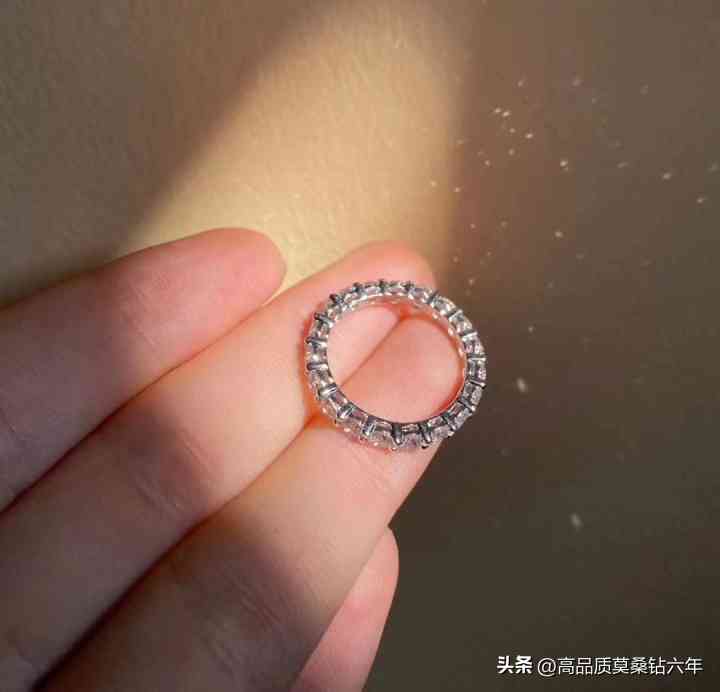 莫桑鉆值錢嗎一克拉多少錢(莫桑鉆一克拉的價格)插圖3