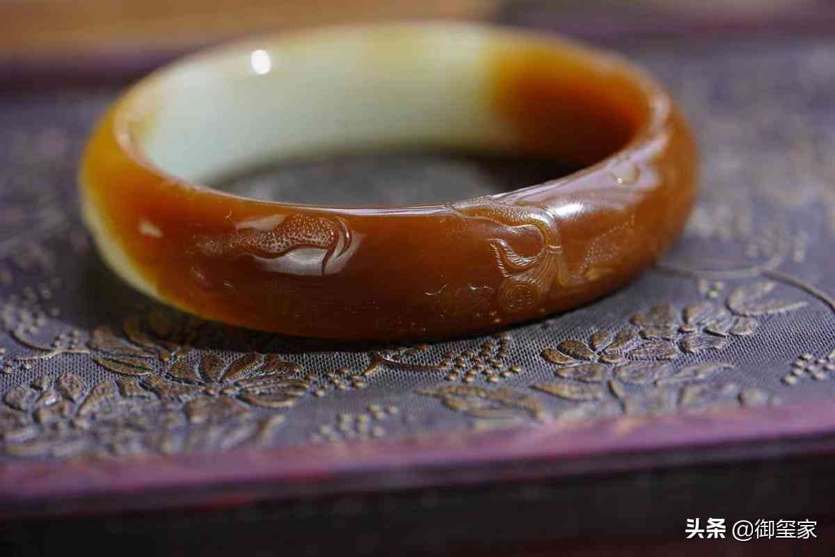 新疆和田玉的鑒別方法(和田玉鑒別最簡(jiǎn)單方法)插圖3