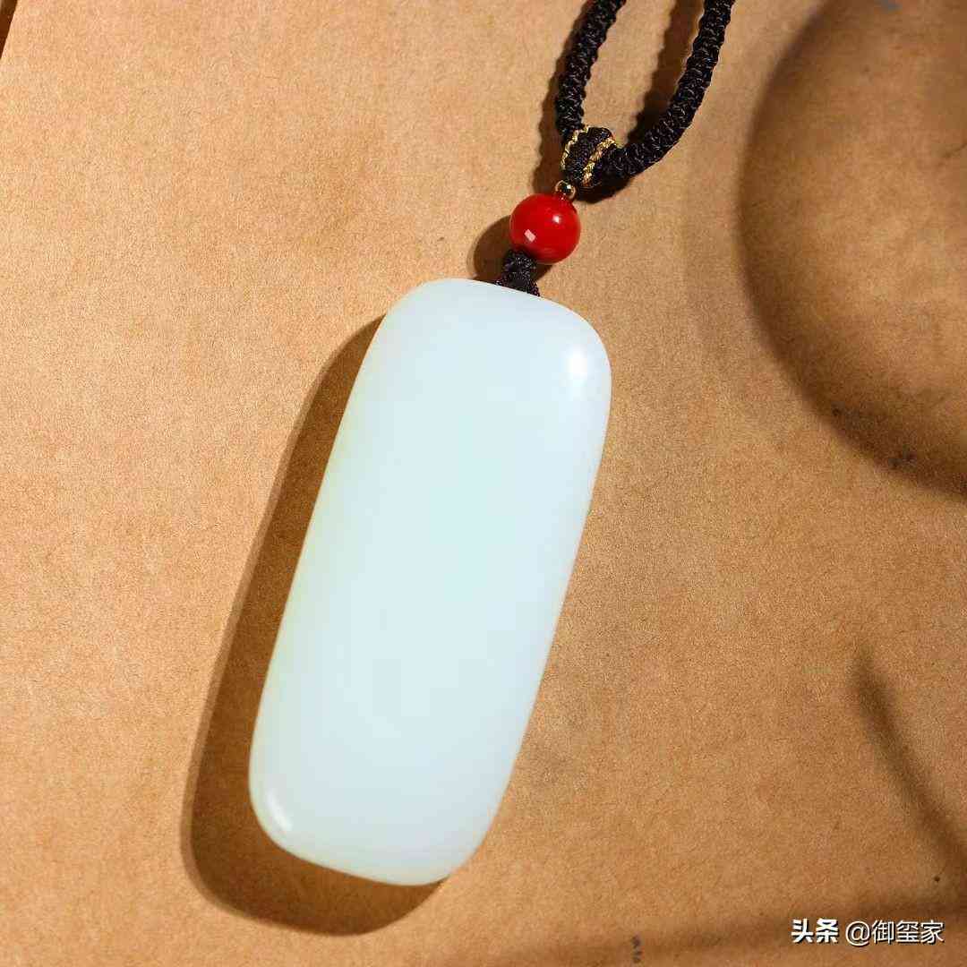 新疆和田玉的鑒別方法(和田玉鑒別最簡(jiǎn)單方法)插圖4