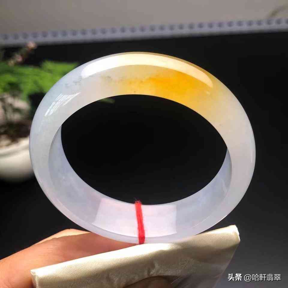 冰種翡翠手鐲一般多少錢(冰種翡翠手鐲一般多少錢一克)插圖4