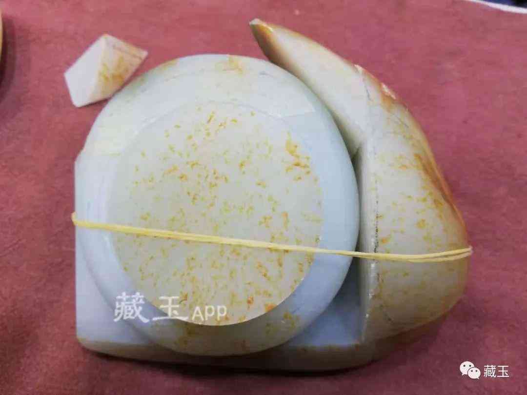 和田玉手鐲價格一般在多少錢(和田玉手鐲價格一般在多少錢左右)插圖8