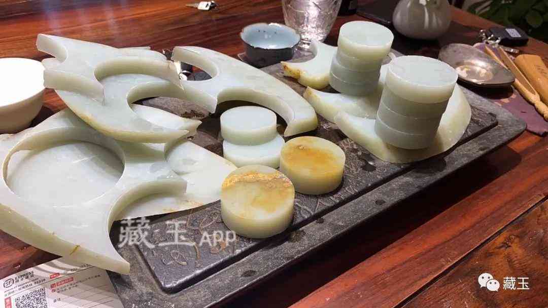 和田玉手鐲價格一般在多少錢(和田玉手鐲價格一般在多少錢左右)插圖11