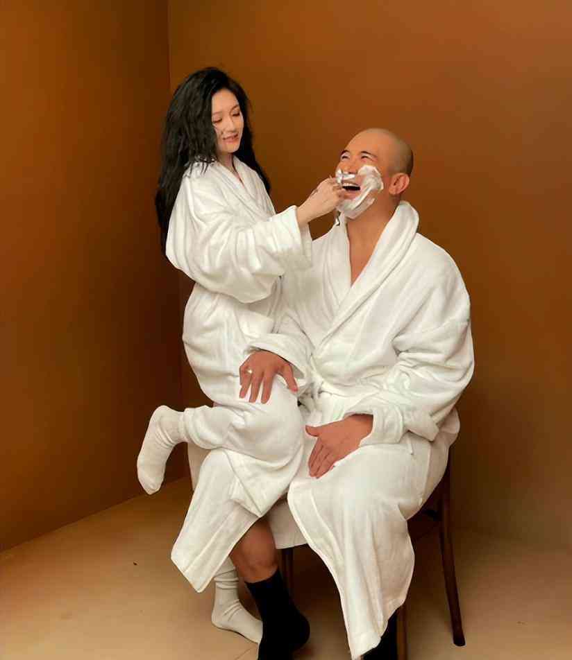 一周年結婚紀念日送什么禮物(一周年結婚紀念日送什么禮物給老婆)插圖1