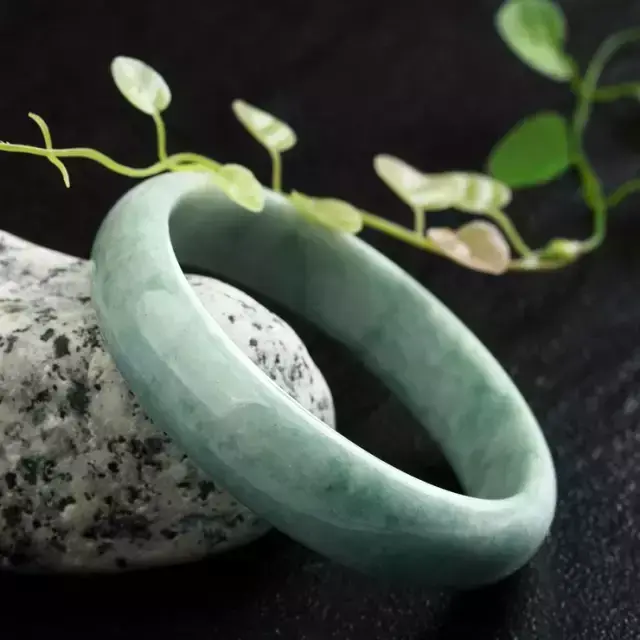 翡翠有哪些品種(翡翠有哪些品種圖片)插圖19