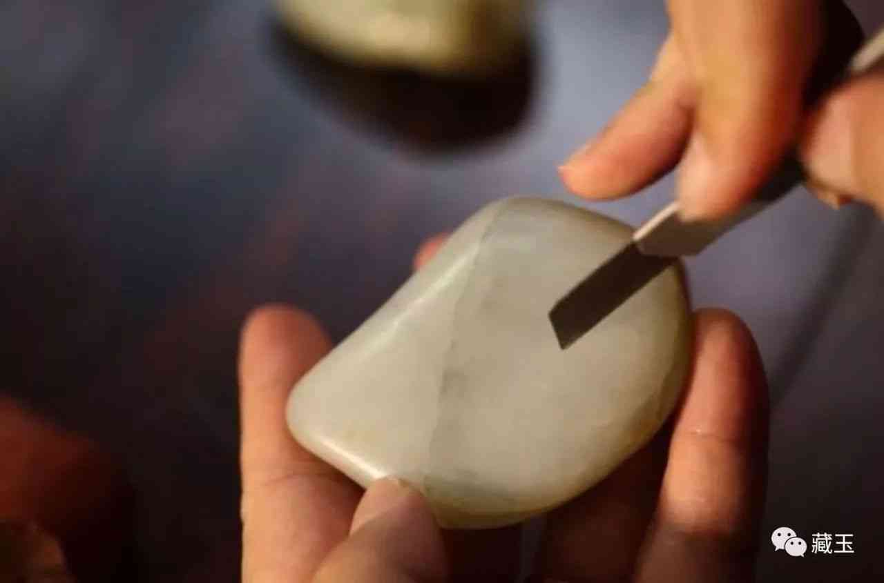 如何分辨和田玉的真假(如何分辨和田玉的真假鑒別)插圖3