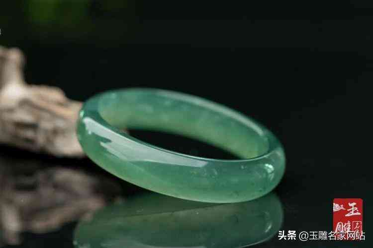 手鐲戴左手還是戴右手比較好(黃金手鐲戴左手還是戴右手比較好)