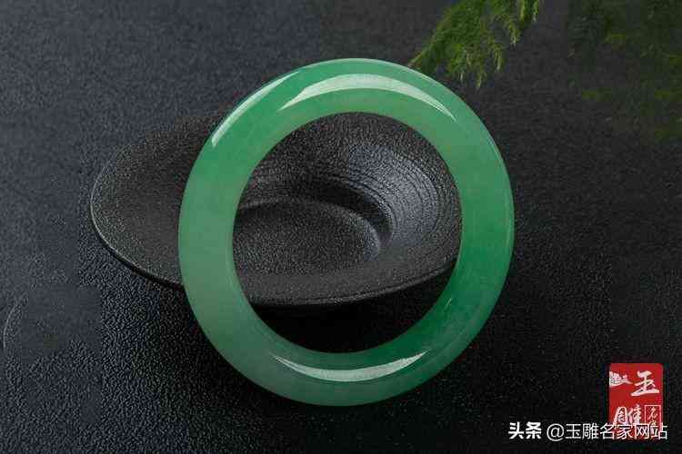 手鐲戴左手還是戴右手比較好(黃金手鐲戴左手還是戴右手比較好)插圖1