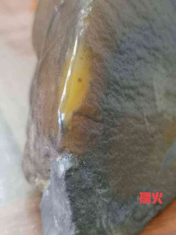 黃蠟石產(chǎn)地(黃蠟石哪里產(chǎn)地的最好)插圖2