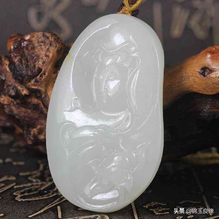 翡翠是不是玉的一種(翡翠是不是玉石的一種)