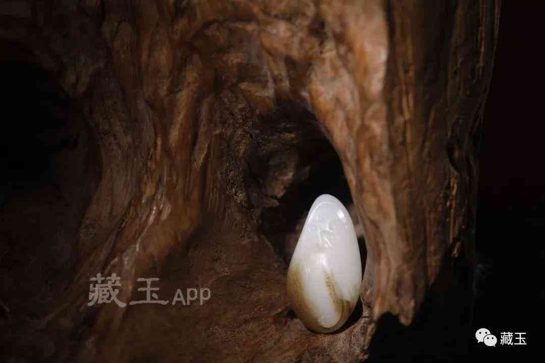 和田玉羊脂玉價格一般多少(新疆和田玉羊脂玉價格一般多少)