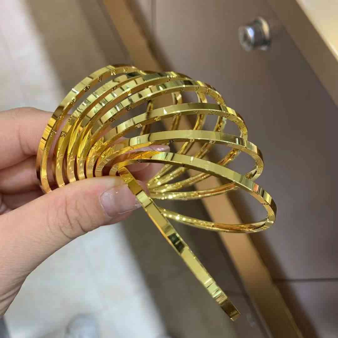 怎樣挑選黃金手鐲(怎樣挑選黃金手鐲女的)