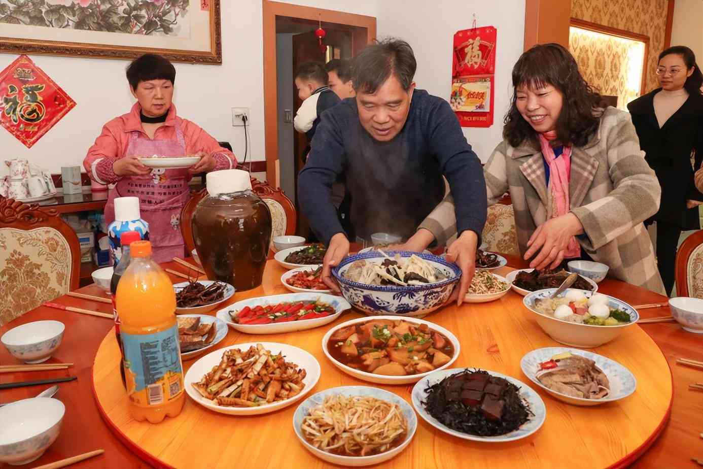 金六福酒多少錢(qián)一瓶(金六福酒多少錢(qián)一瓶42度500毫升)