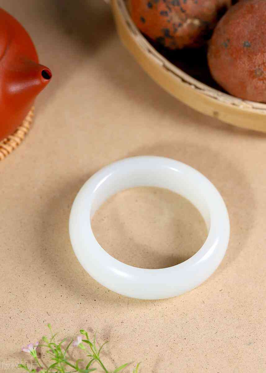 和田玉碧玉(和田玉碧玉顏色等級(jí)價(jià)格表)