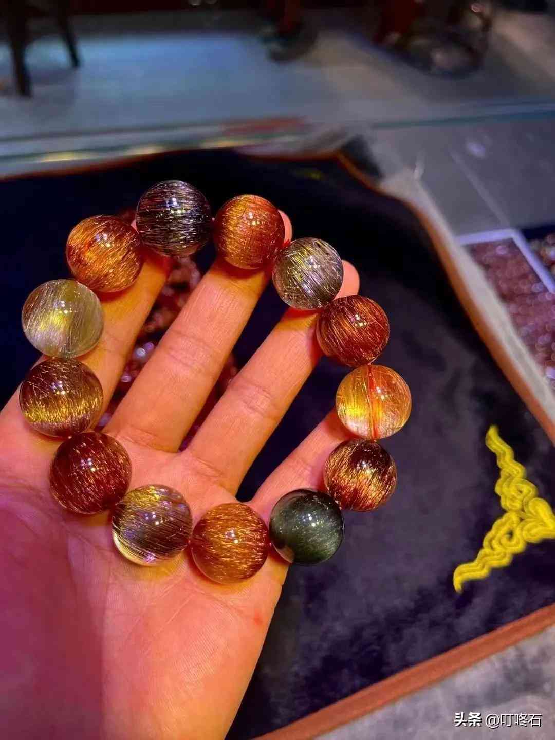 金發晶手串價格(金發晶手串價格怎么那么亂)