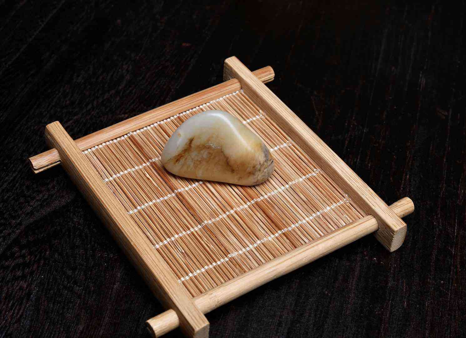 關(guān)于和田玉的傳說(關(guān)于和田玉的傳說有哪些)