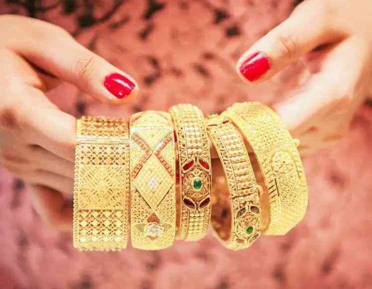 結(jié)婚三金一般要花多少錢(結(jié)婚五金一般要花多少錢)