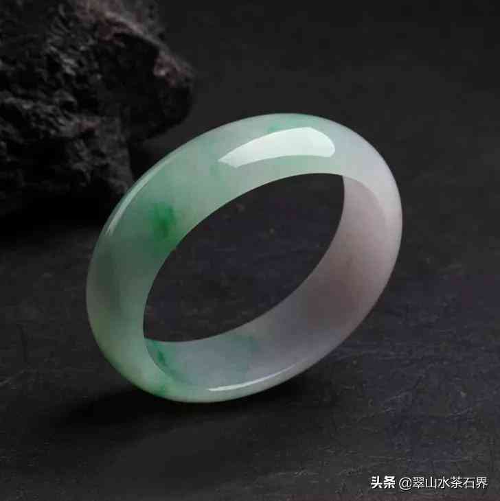 冰種翡翠為什么那么貴(冰種翡翠為何貴)