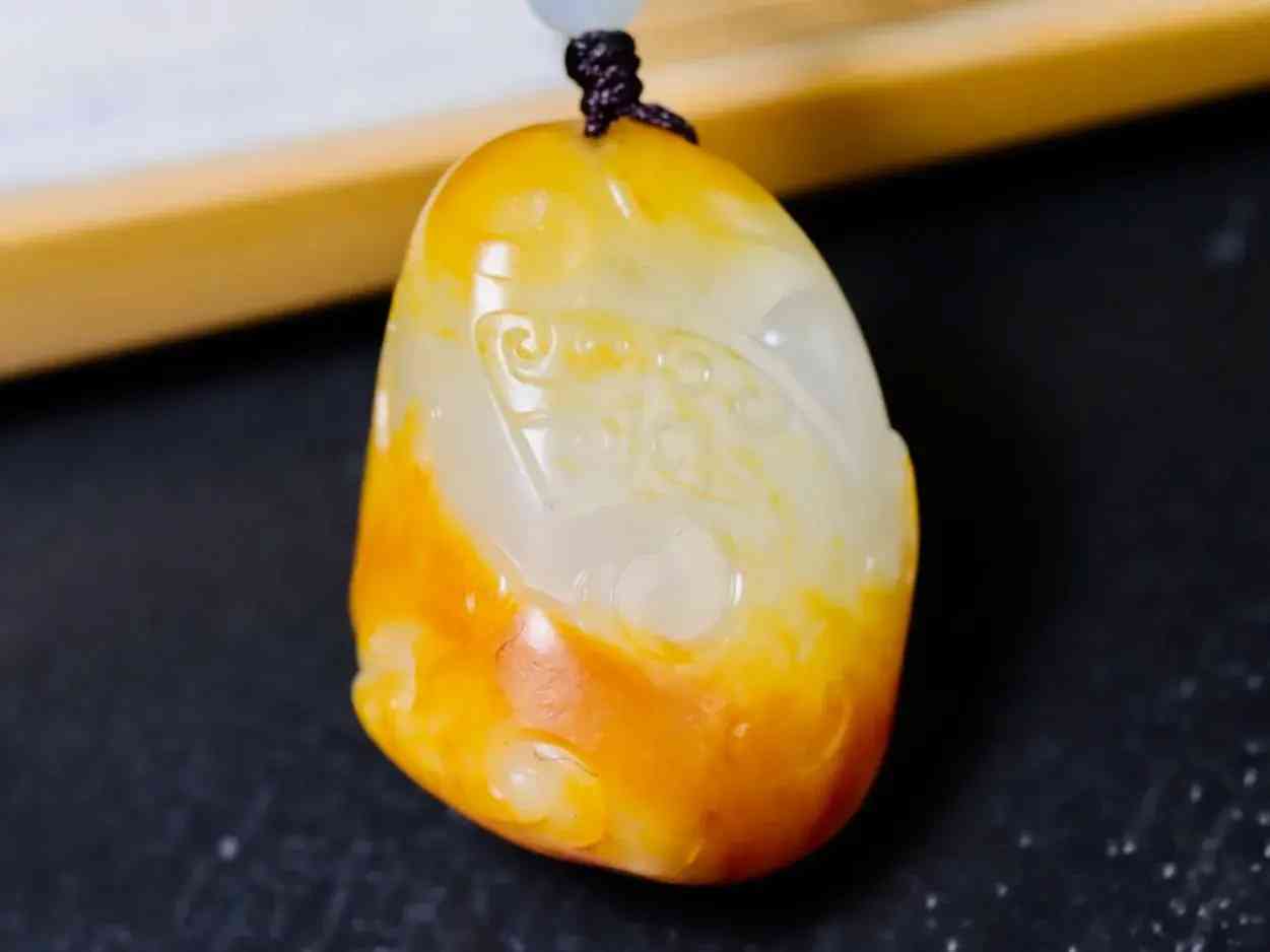 玉和瑪瑙的區(qū)別在哪里(玉和瑪瑙哪個(gè)對(duì)身體好)