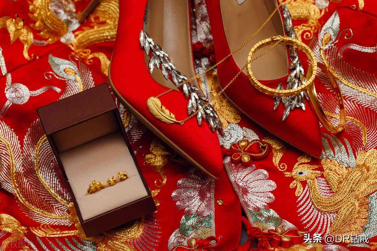 結婚戒指買多少錢合適(結婚戒指一般買多少錢合適)