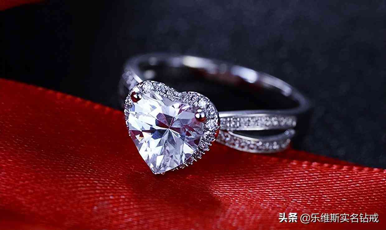 買(mǎi)鉆石戒指要注意細(xì)節(jié)(買(mǎi)鉆石戒指注意事項(xiàng))