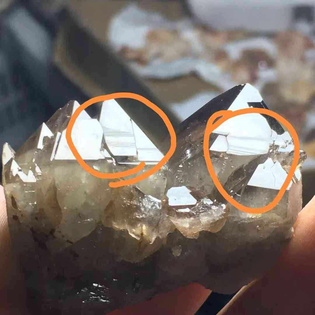 中國水晶產地哪里最好(我國水晶產地最好在哪?)