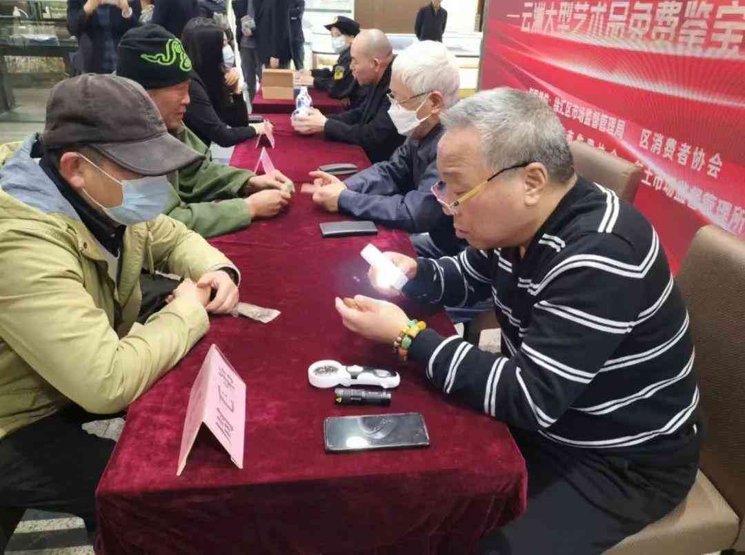 玉石最簡(jiǎn)單的鑒定方法(玉石的鑒定 玉石鑒定方法)