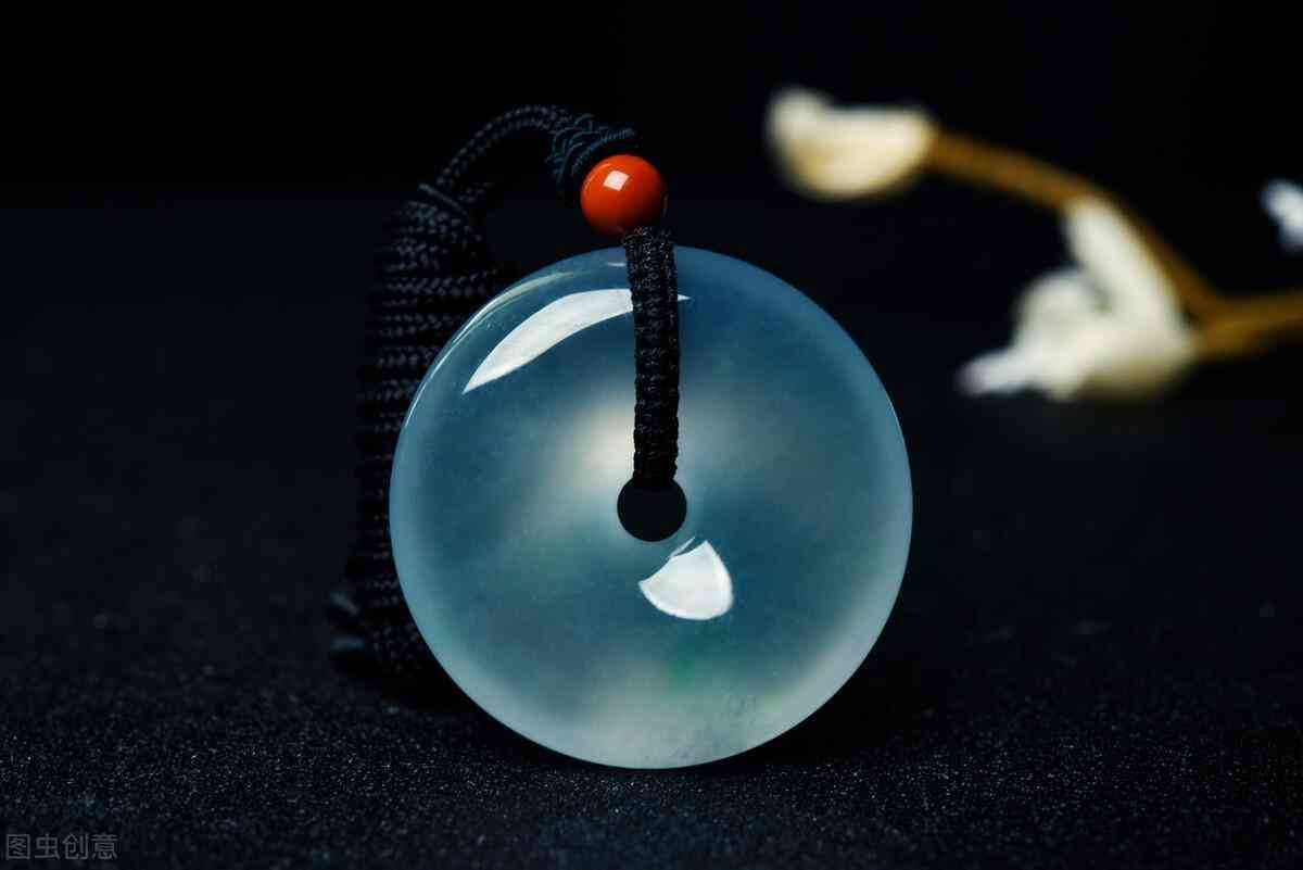 龍石種翡翠是什么意思(龍石種翡翠有幾種顏色)