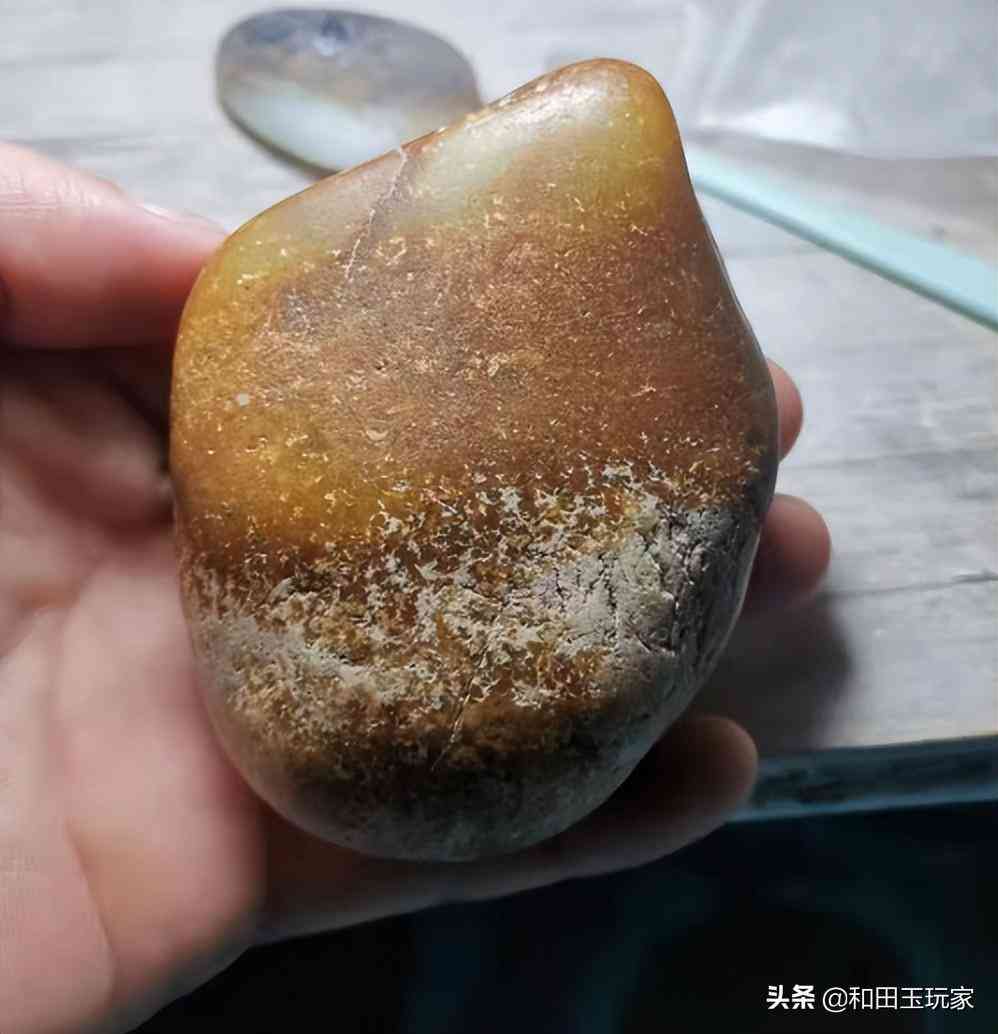 黃玉的功效與禁忌(黃玉的功效與作用適合什么人戴)