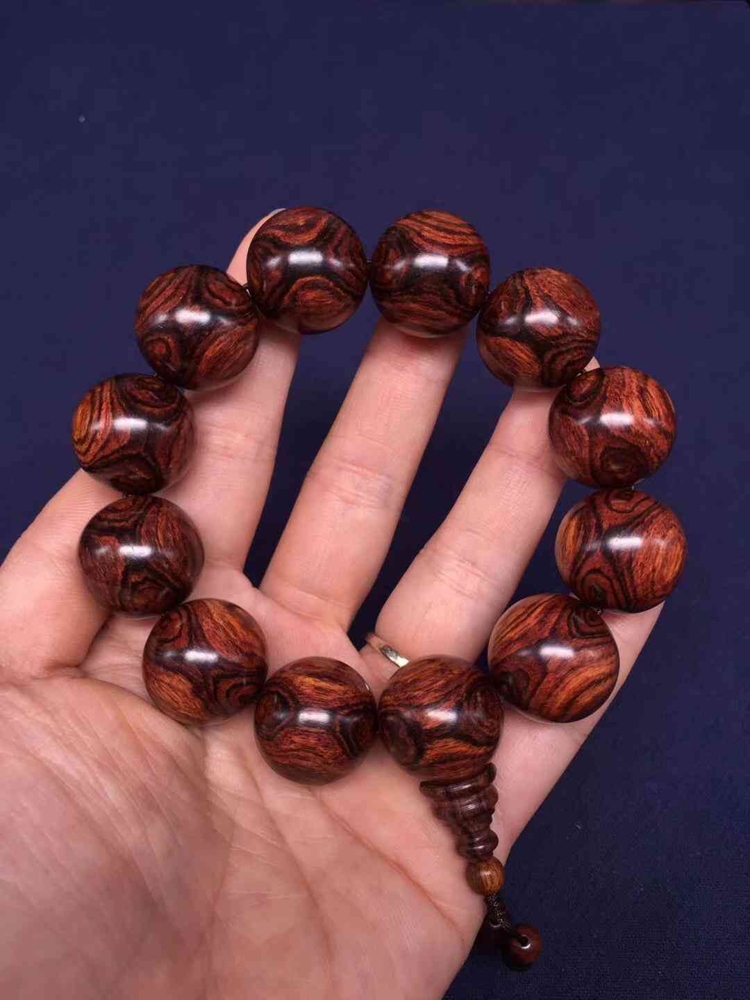 手串戴幾顆合適？珠子顆數(shù)又有什么講究？