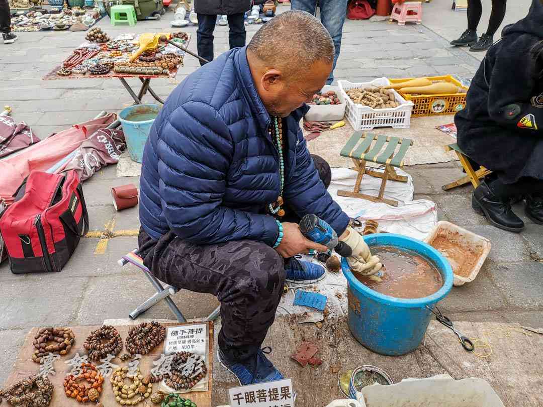 想知道“千眼菩提”是一種什么樣的文玩飾品么，那就來這里看看吧
