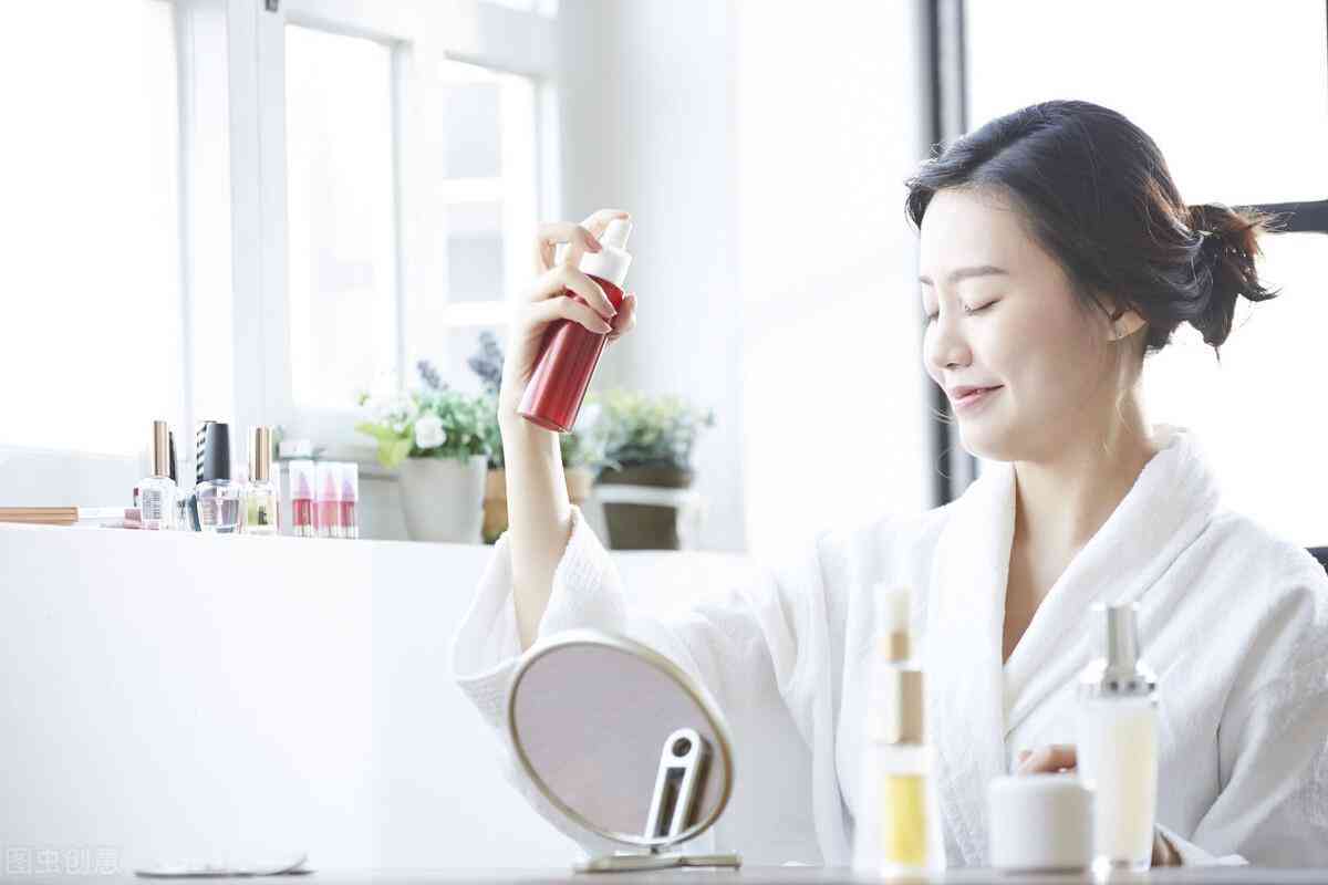 曬桌面化妝品修復教程圖片(曬后修復護膚品怎么用)插圖1