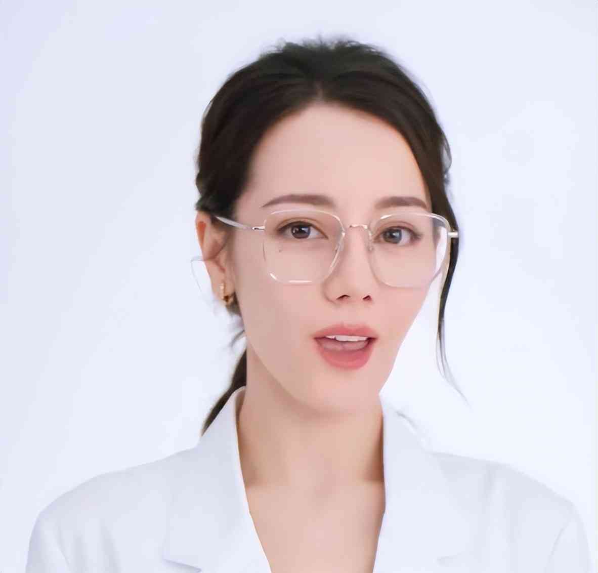 迪麗熱巴的私人化妝品(迪麗熱巴的私人化妝品牌子)插圖19