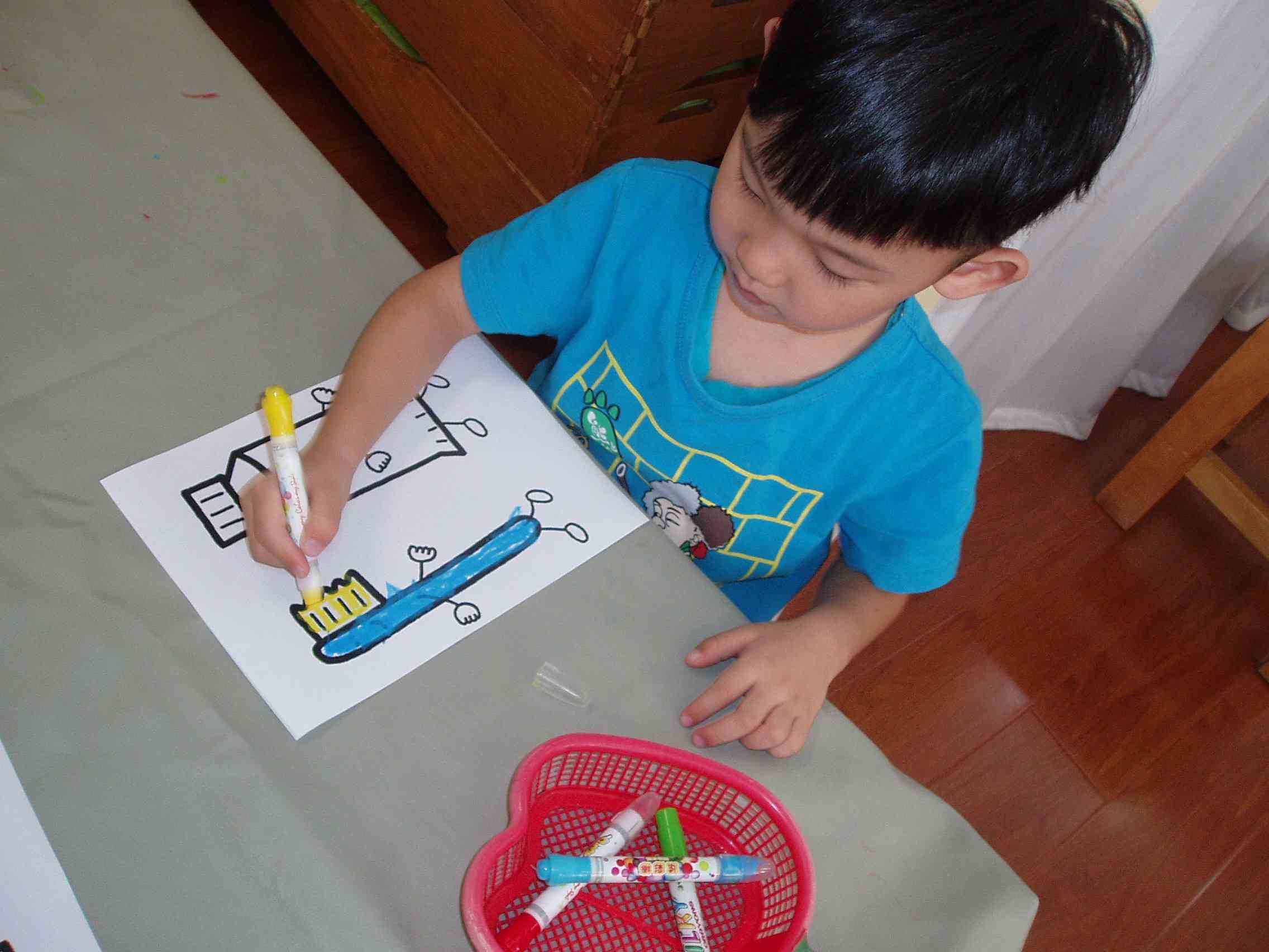 化妝品擦了直想吐(化妝品過敏會惡心想吐嘛)插圖3