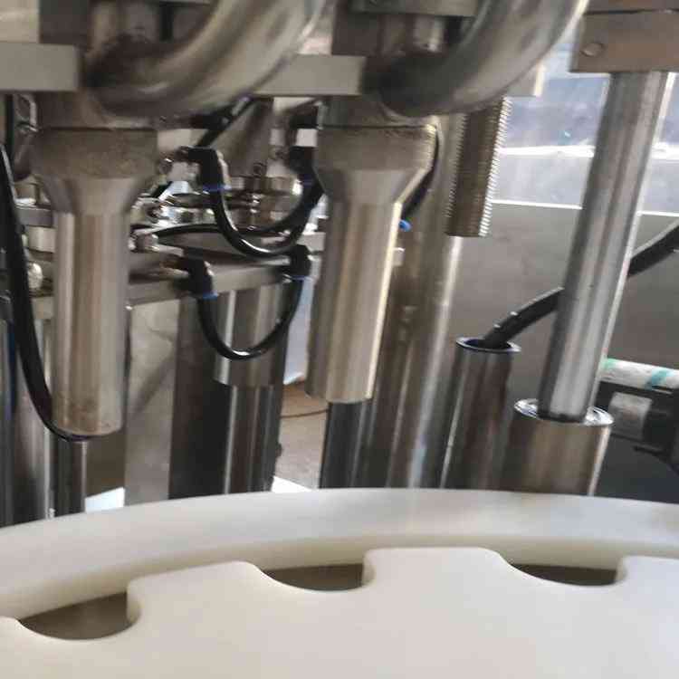 化妝品蓋墊片機(化妝品蓋子內墊片機器)