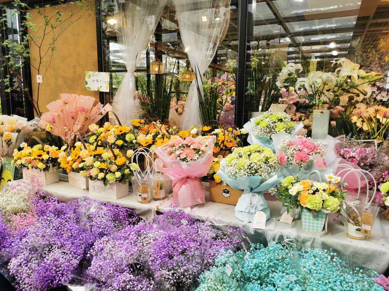 母親節女兒給買化妝品(母親節女兒給買化妝品的說說)